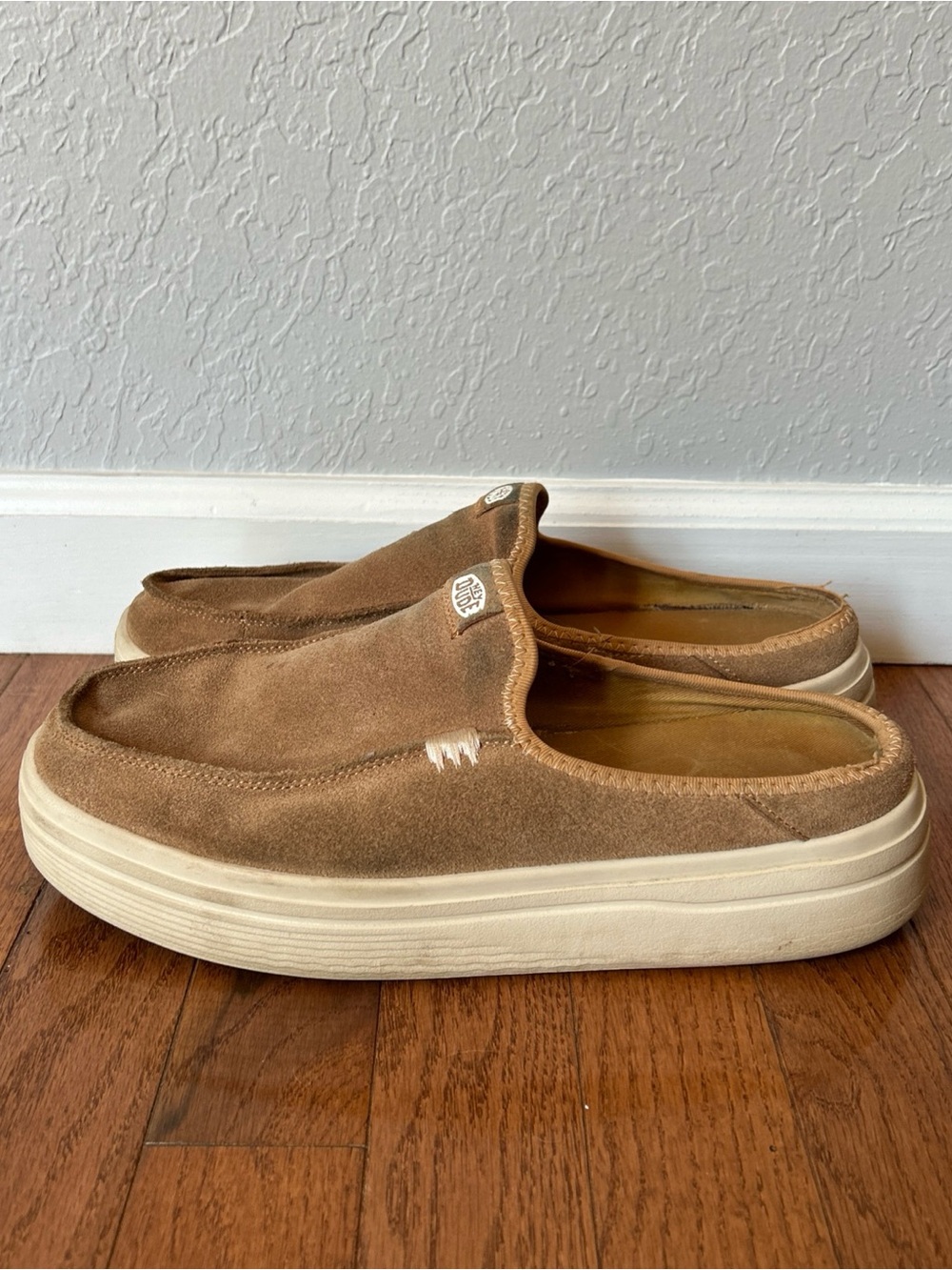 Hey Dude Austin Lift Classic Sneakers Slip On Shoes Women’s Size 11 Tan